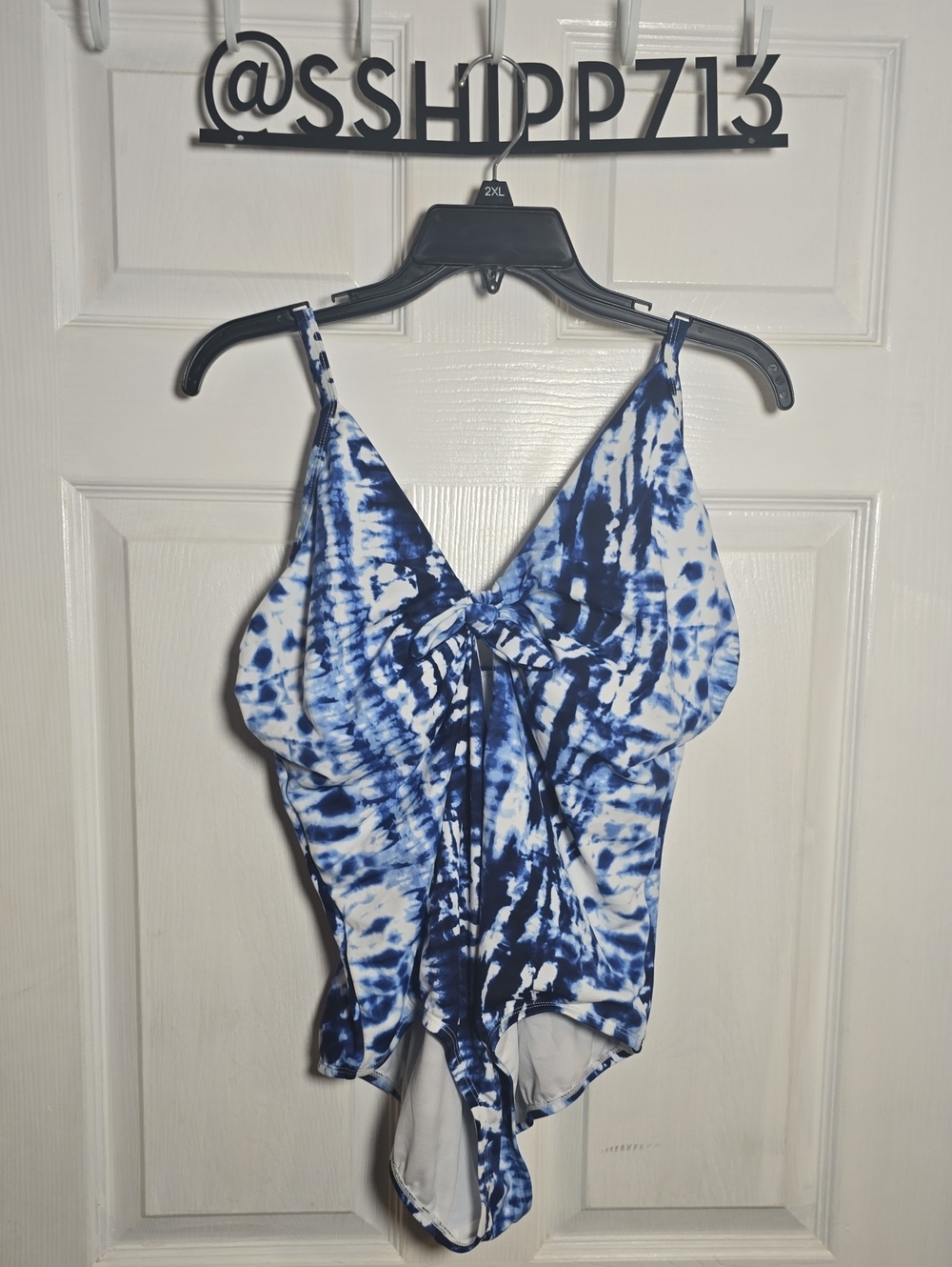 Time and Tru 1X Blue & White Tie-Dye V-Neck Knot Front Bodysuit Never Worn